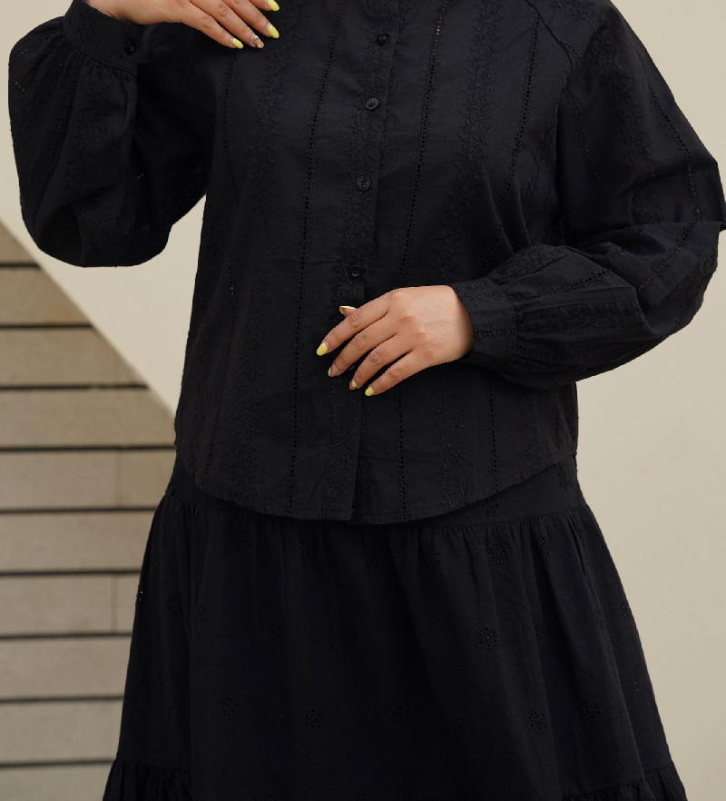 mychinvad-1432-aylar-Black-blouse-details-3.jpg جزییات شومیز مجلسی خامه دوزی مشکی طرح آیلر