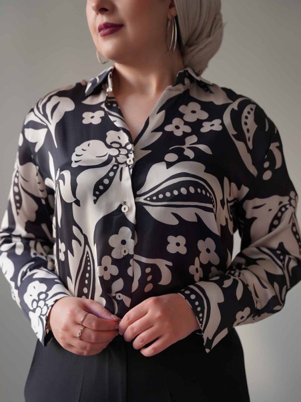 جزییات شومیز مجلسی ساتن مشکی ترک طرح شاهیکا