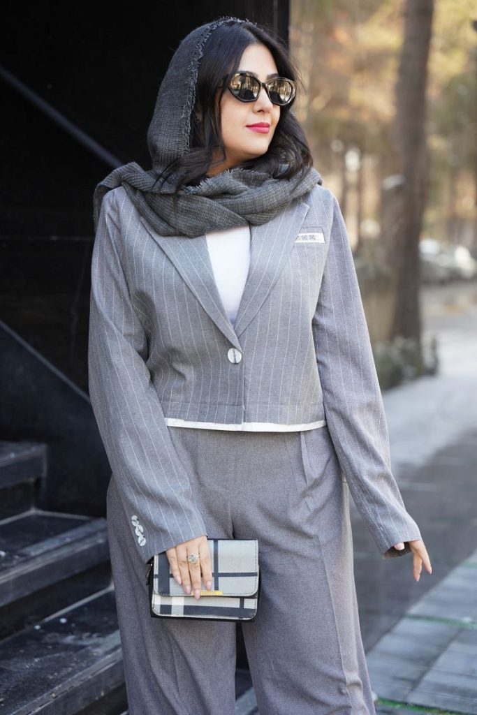 کت شلوار راه راه برای قدبلندتر دیده شدن